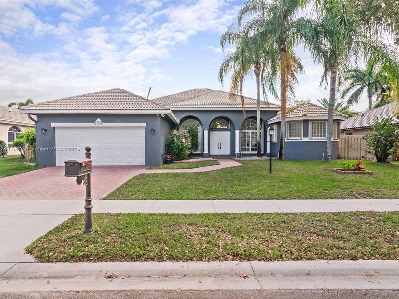 12832 Northwest 23rd Street, Pembroke Pines, FL 33028